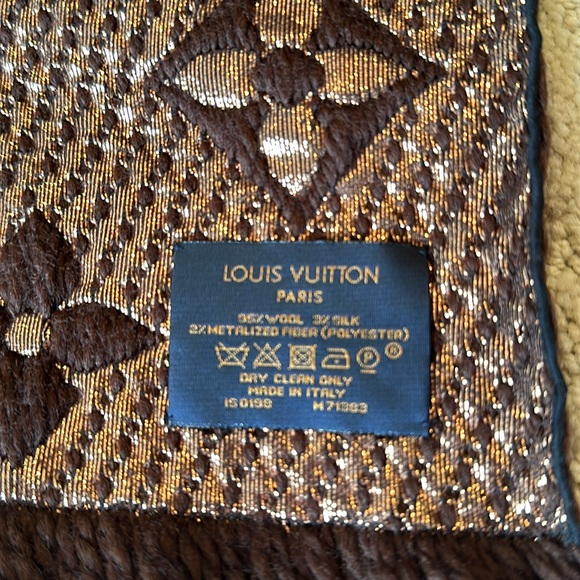 Louis Vuitton Scarf Gold Brown Logo Mania Monogram Winter Season preloved - Picture 2 of 13